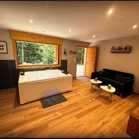 Jacuzzi En Foret L'Esperou Bagian luar foto